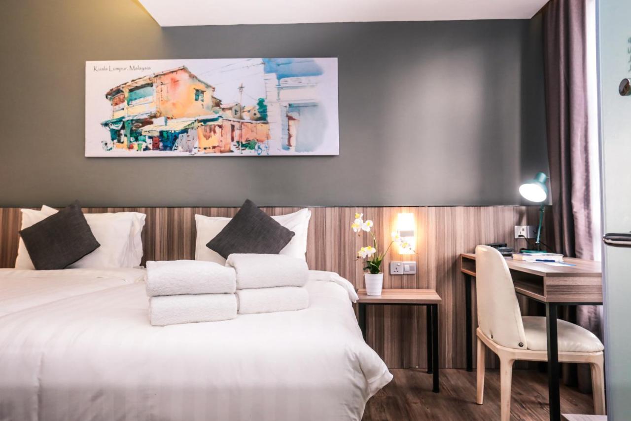 Days Hotel & Suites By Wyndham Kl - Chan Sow Lin Mrt Or Lrt Kuala Lumpur Exteriör bild