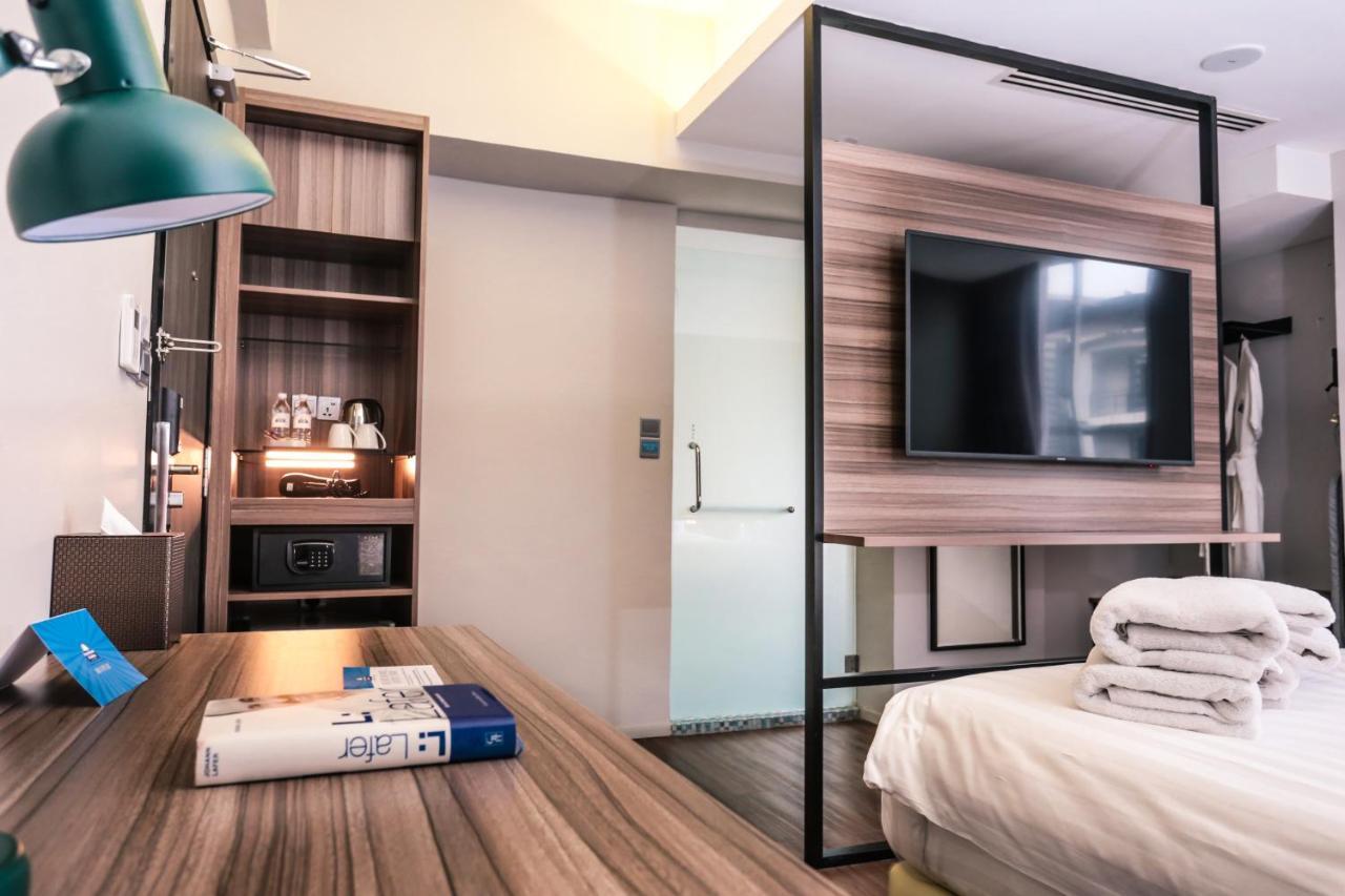 Days Hotel & Suites By Wyndham Kl - Chan Sow Lin Mrt Or Lrt Kuala Lumpur Exteriör bild