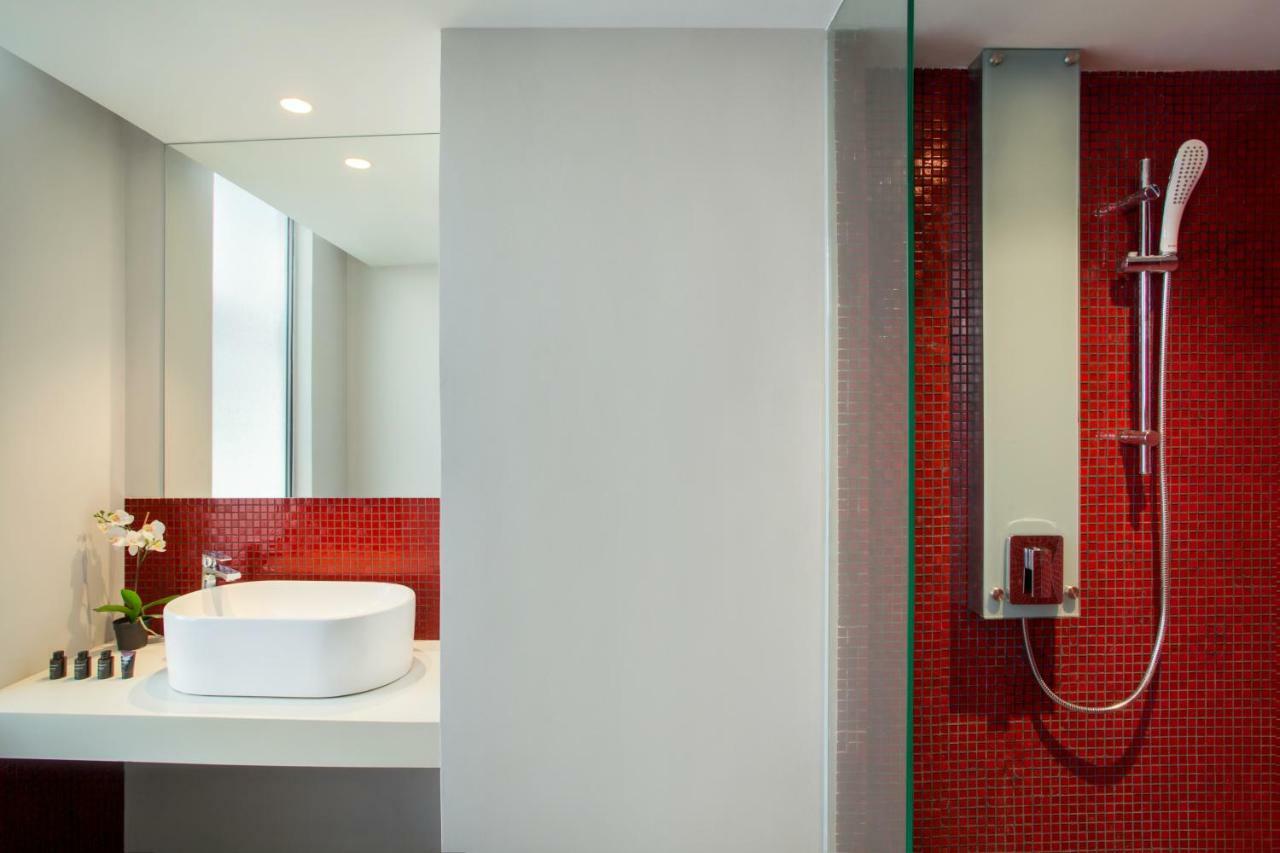 Days Hotel & Suites By Wyndham Kl - Chan Sow Lin Mrt Or Lrt Kuala Lumpur Exteriör bild